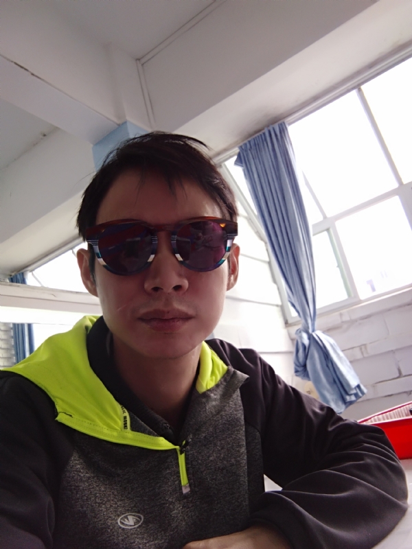 五华移民男的第一张照片--深圳蓝颜知己交友网