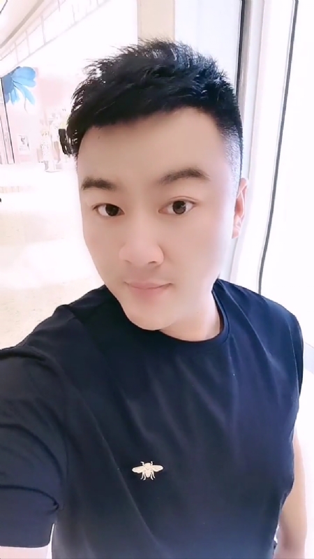 微风徐徐的第二张照片--深圳蓝颜知己交友网