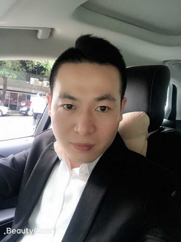 看海的第一张照片--深圳蓝颜知己交友网