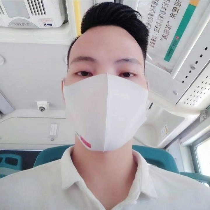 摆渡者的第一张照片--深圳蓝颜知己交友网