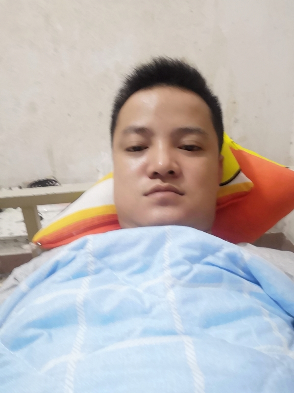 离骚的第一张照片--深圳蓝颜知己交友网