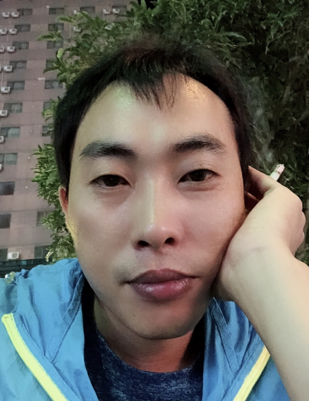 一直在路上的第一张照片--深圳蓝颜知己交友网