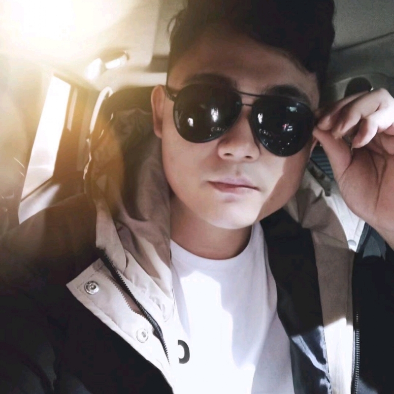 高大威武的第三张照片--深圳蓝颜知己交友网